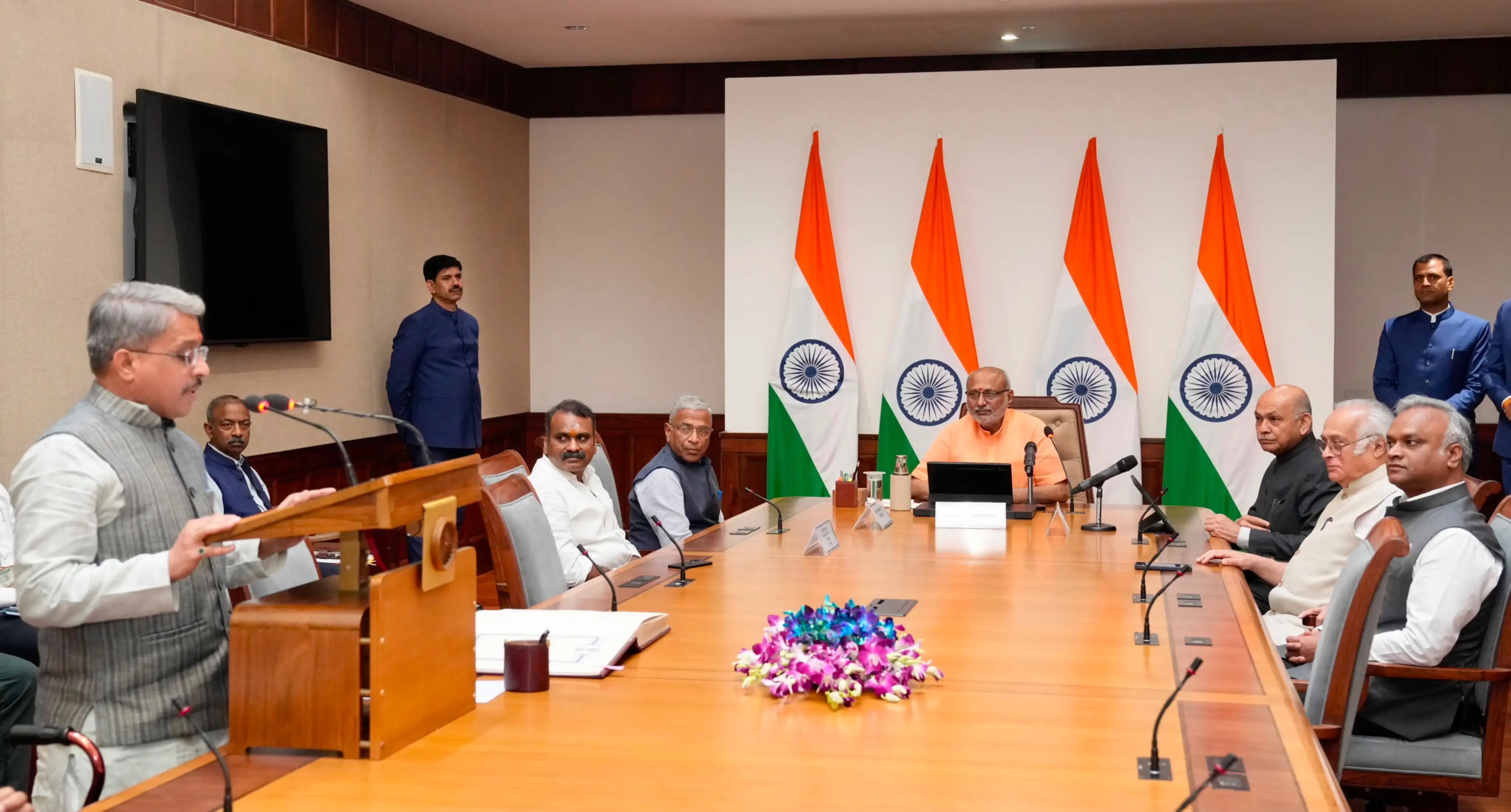 राज्यसभा के दो नवनिर्वाचित सदस्यों ने ली शपथ
