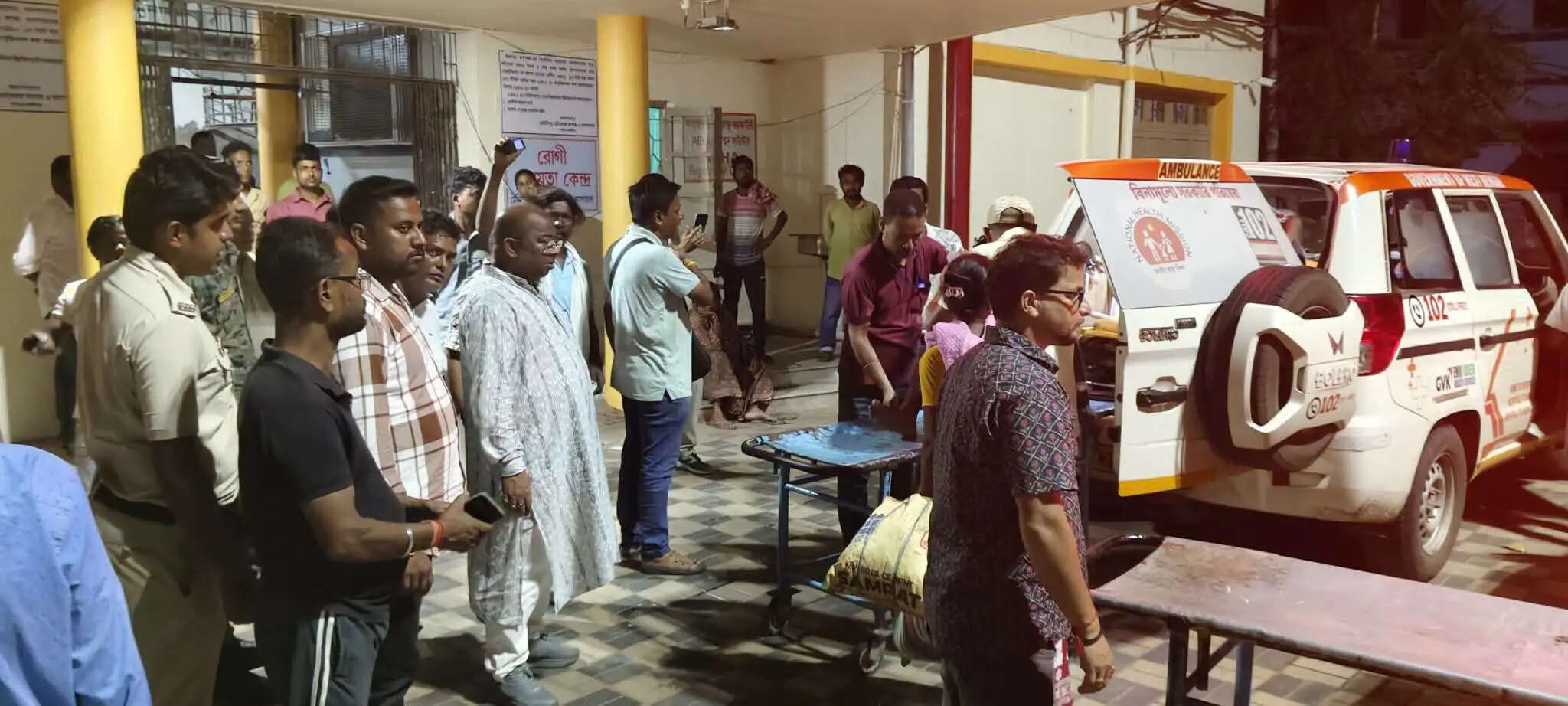 लालगढ़ में फुटबॉल मैदान पर वज्रपात से एक की मौत, 19 घायल