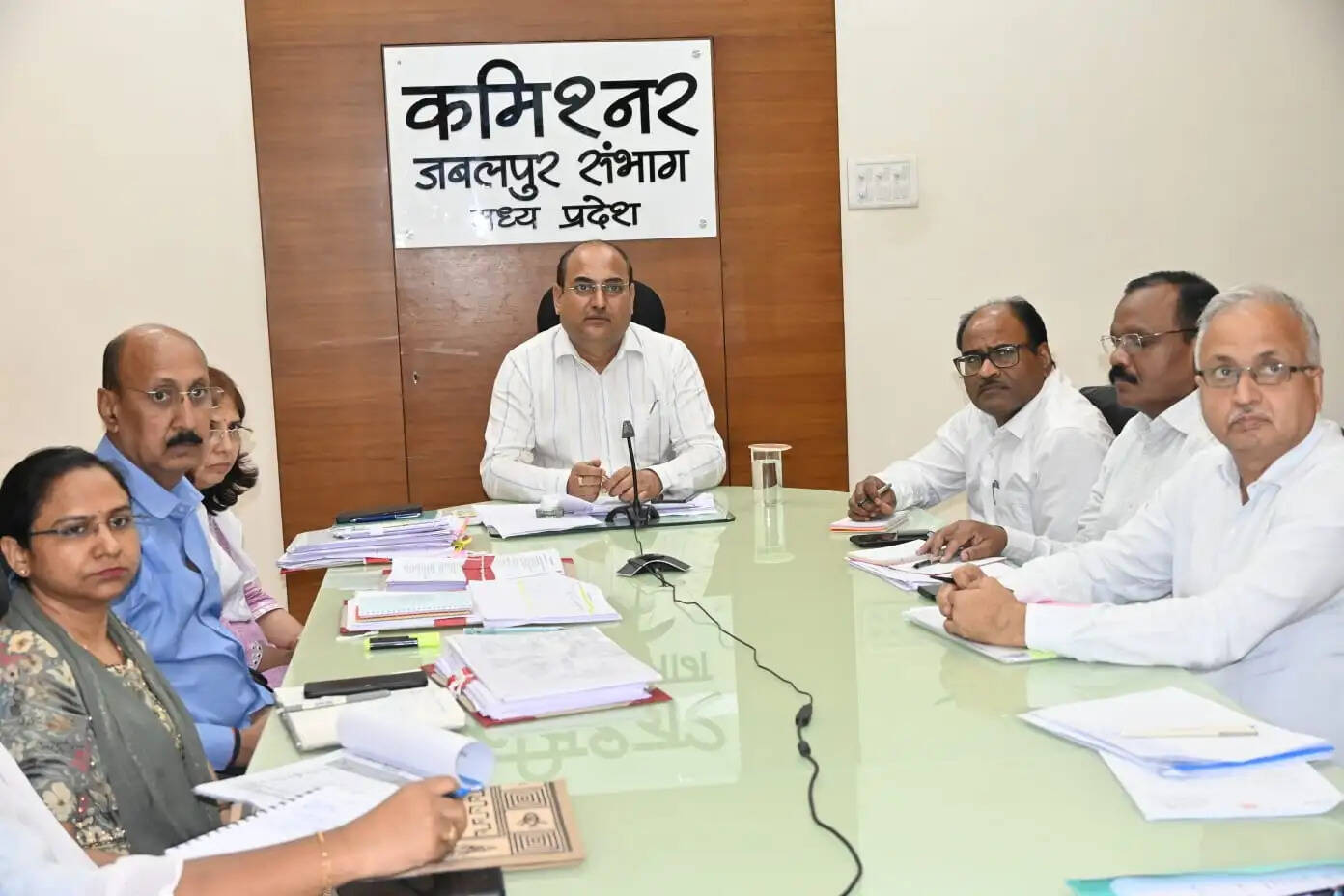 संभागायुक्त द्वारा मुख्यमंत्री जन विश्वास अभियान का प्रभावी क्रियान्वयन सुनिश्चित करने के दिये निर्देश