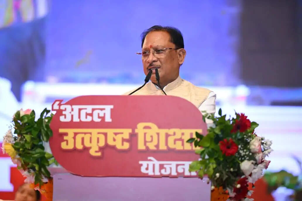 श्रमिक परिवारों के बच्चों को मिल रही उत्कृष्ट शिक्षा, उनके सपनों को पंख देना हमारी प्राथमिकता : मुख्यमंत्री साय