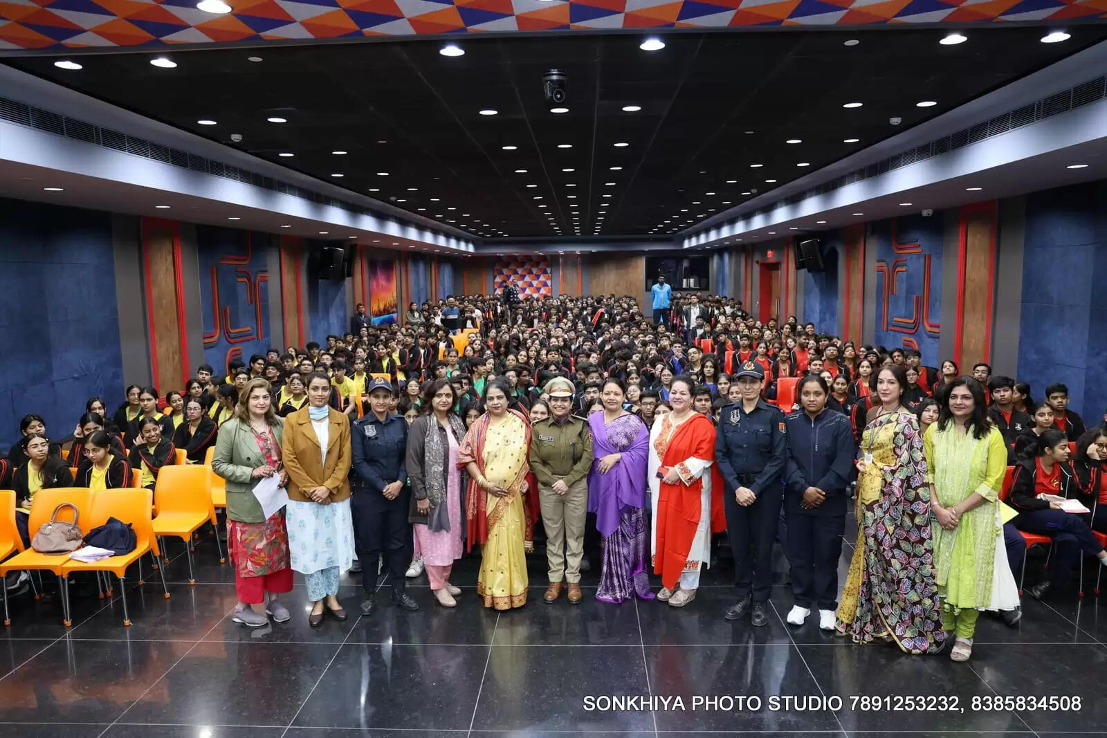 सेल्फ-डिफेंस और कम्युनिटी पुलिसिंग पर हुआ प्रभावशाली सत्र