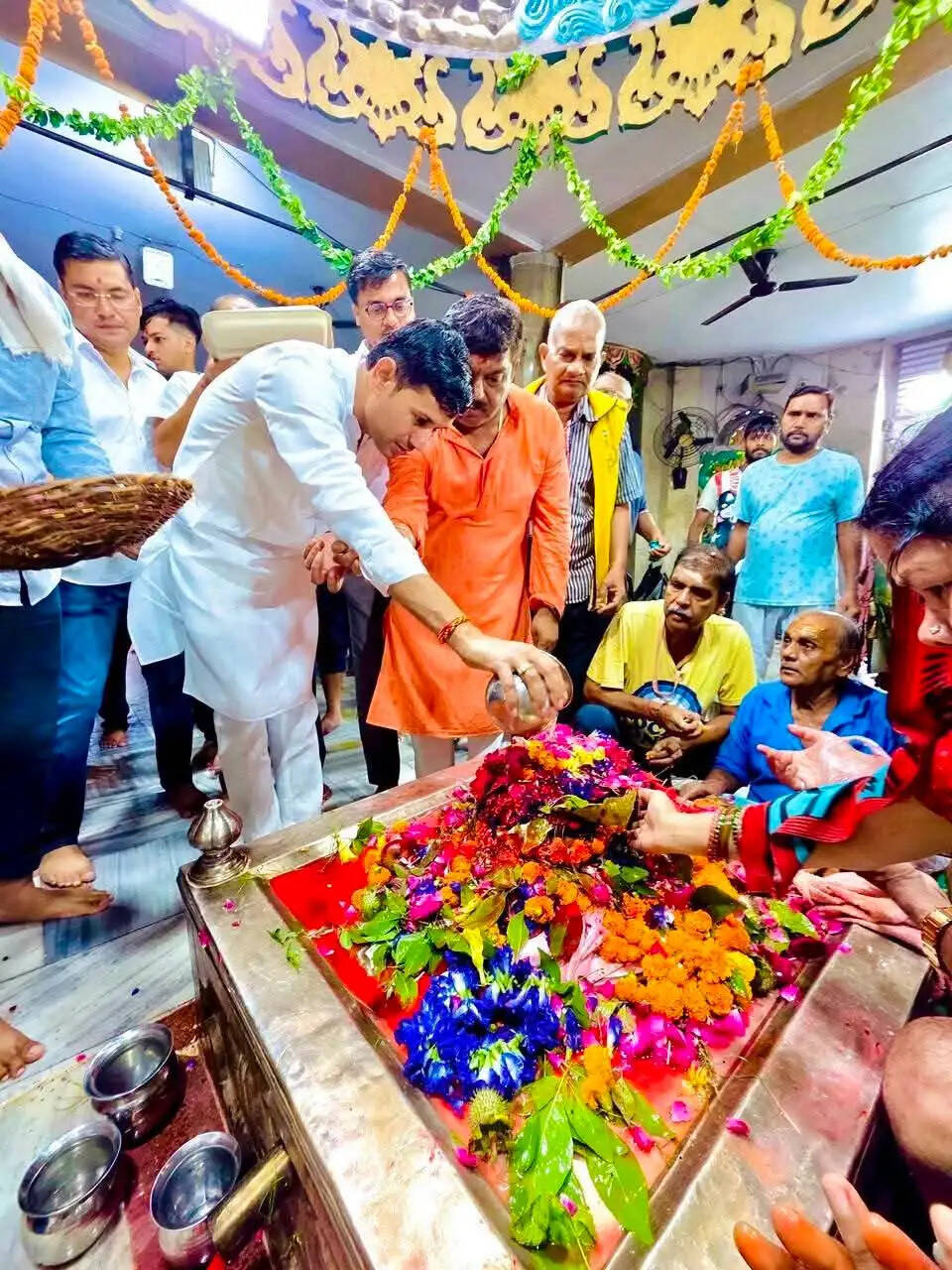 शिवभक्तों की सेवा करना सौभाग्य की बात : रवि बाजपेयी