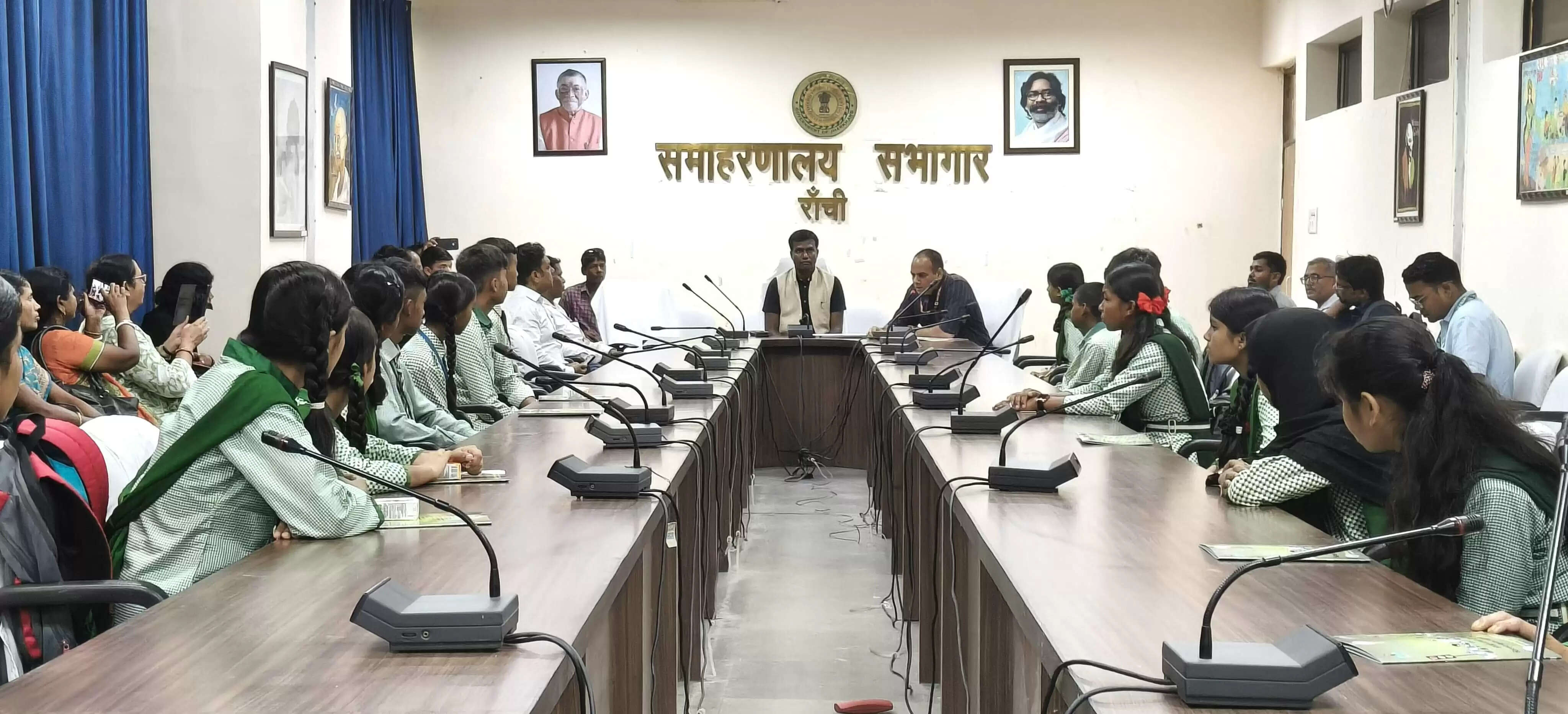 आठवीं बोर्ड की परीक्षा में रांची जिला ने प्राप्त किया राज्य में दूसरा स्थान