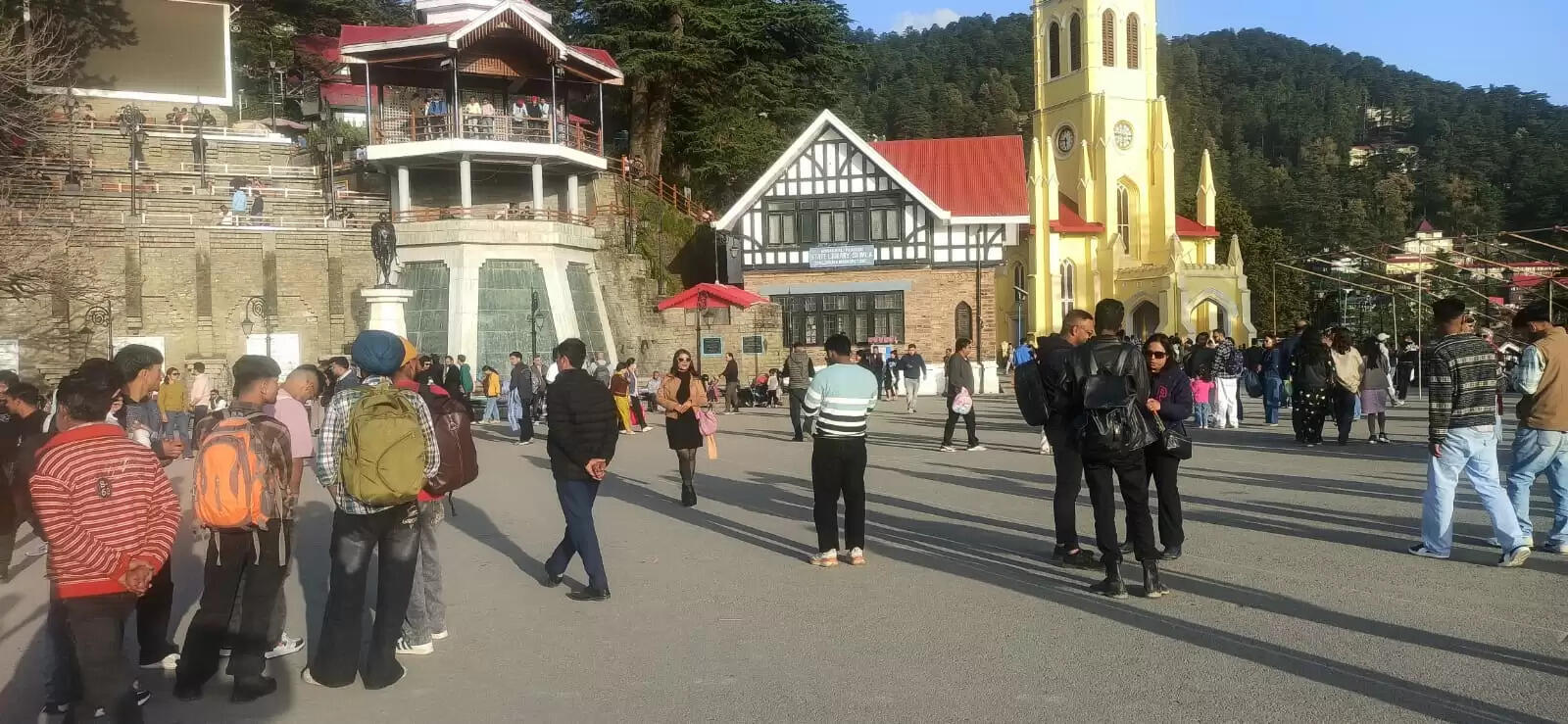 हिमाचल में बढ़ी गर्मी, 35 डिग्री तक पहुंचा पारा, 17 से बदलेगा मौसम