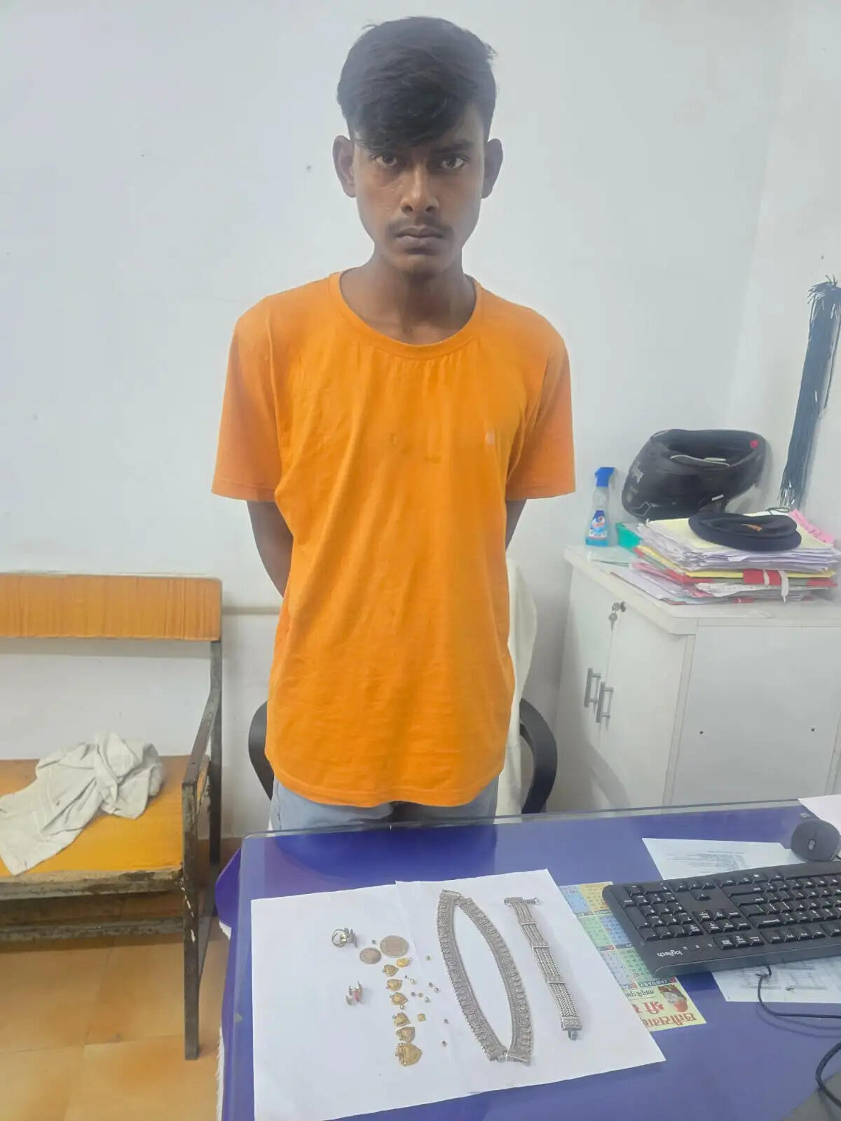 रायपुर : 24 घंटे में चोरी का खुलासा, लाखों के जेवरात बरामद, युवक और नाबालिग पकड़े गए