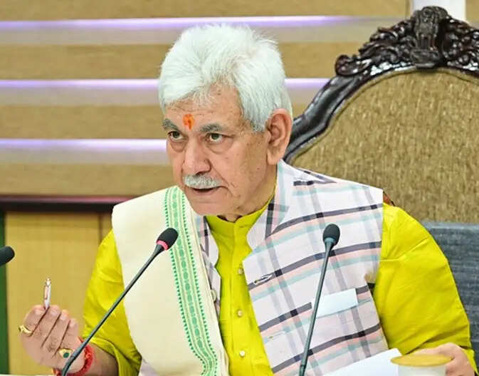 जम्मू-कश्मीर की ‘वंदे मातरम’ व 'हर घर में तिरंगा' मुहिम देश के लिए प्रेरणा का स्रोत बन गई है: उपराज्यपाल