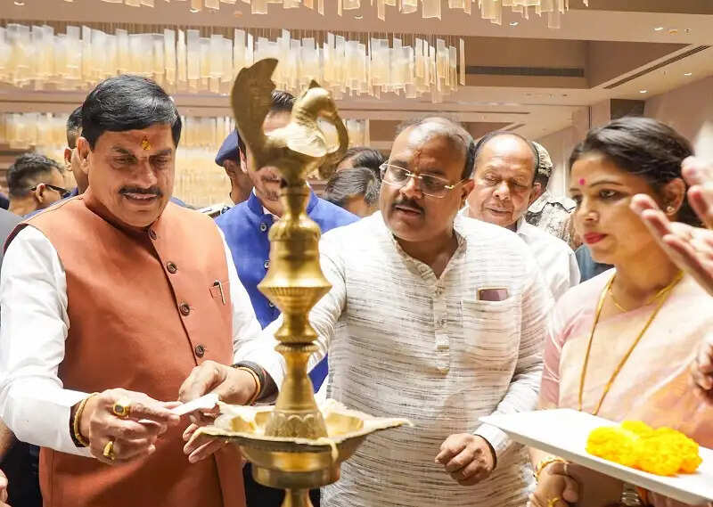 मध्य प्रदेश में पर्यटन सुविधाओं और आर्थिक गतिविधियों का तेजी से हो रहा है विस्तार : मुख्यमंत्री डॉ. यादव