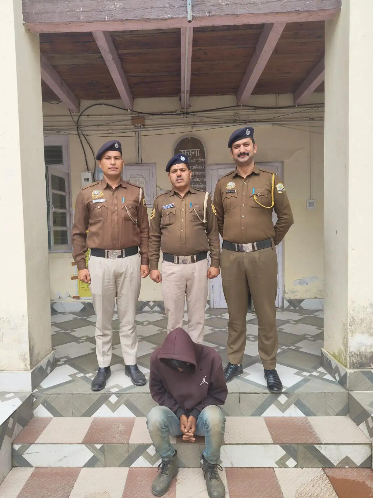 जुब्बल में 20 वर्षीय युवक से पकड़ी चरस, गिरफ्तार