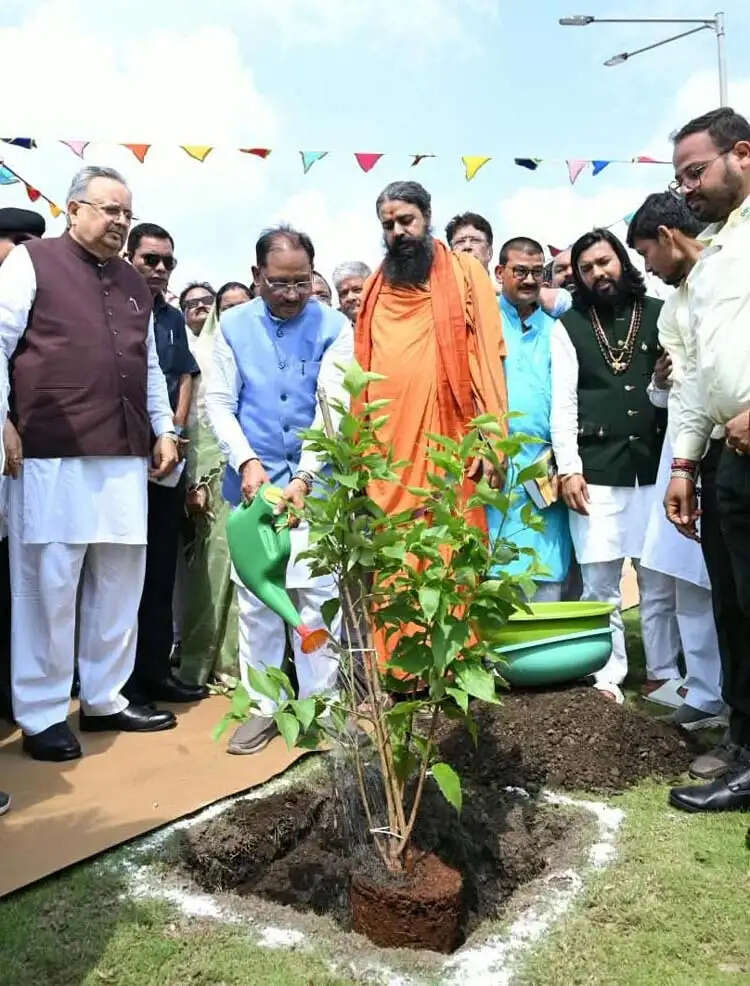 (अपडेट )मुख्यमंत्री निवास में साकार हुई छत्तीसगढ़ की लोक संस्कृति, कृषि परंपरा और ग्रामीण जीवन की जीवंत झांकी