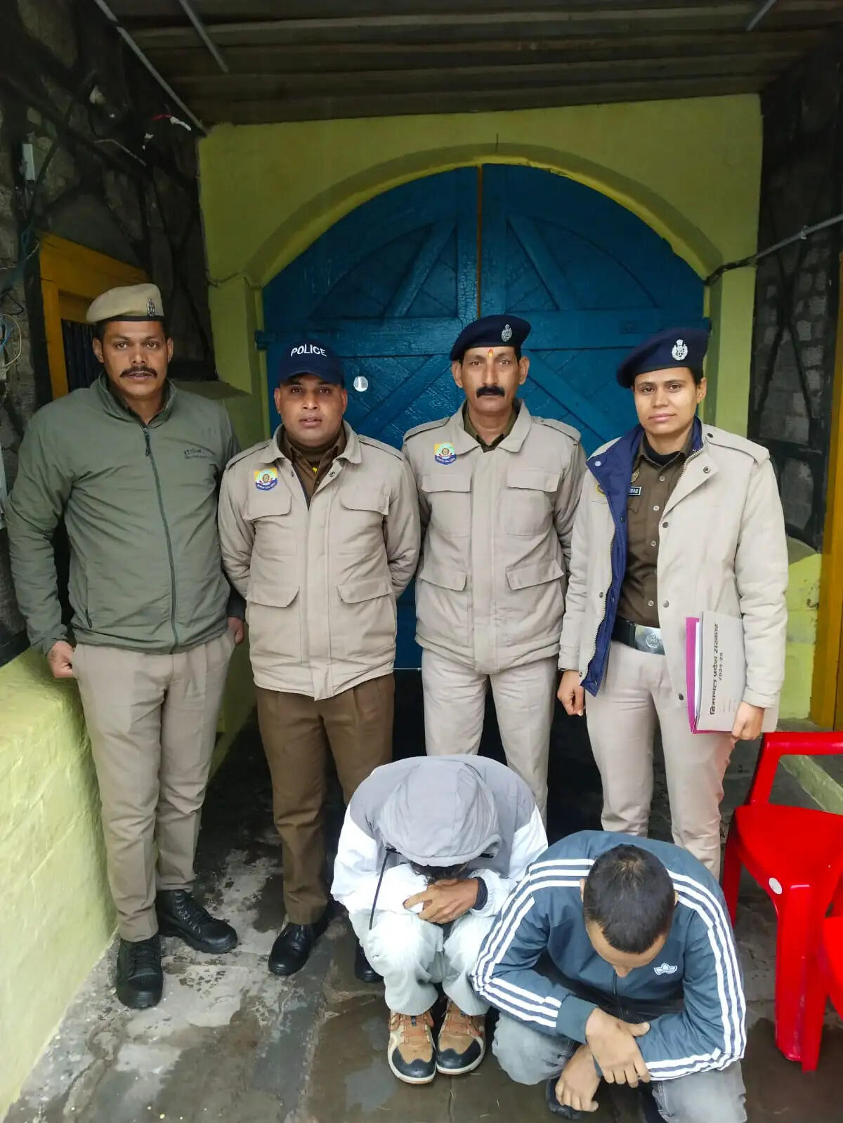 35 ग्राम चिट्टे के मामले में फरार चल रहे दो मुख्य तस्कर पालमपुर से धर दबोचे