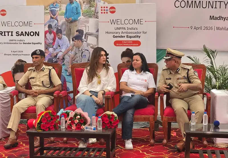 मप्र पुलिस के सामुदायिक पुलिसिंग मॉडल से प्रभावित हुईं अभिनेत्री कृति सेनन