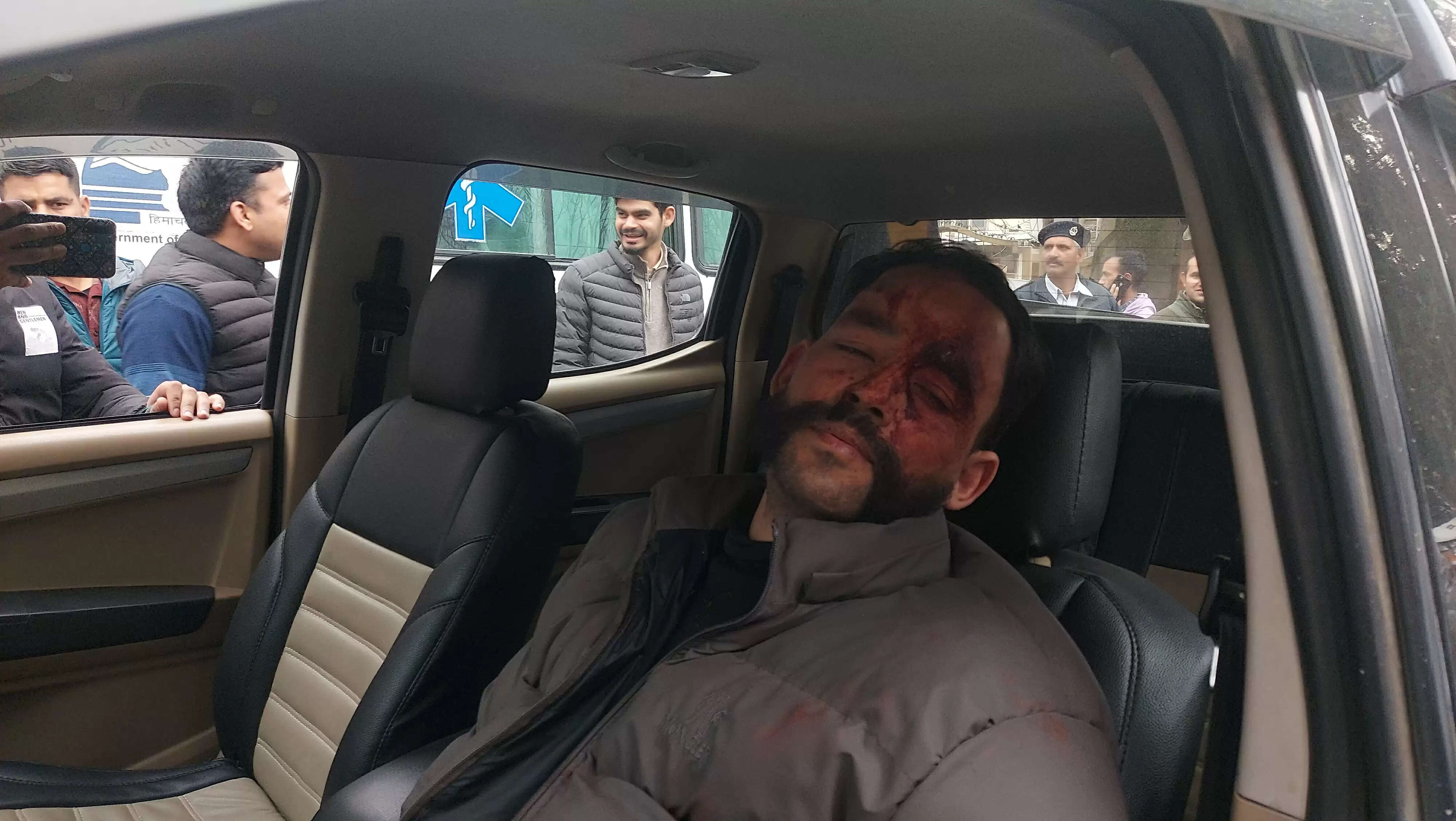 कुल्लू के काईस में भूमि पैमाइश के दौरान पटवारी पर जानलेवा हमला, गंभीर रूप से घायल