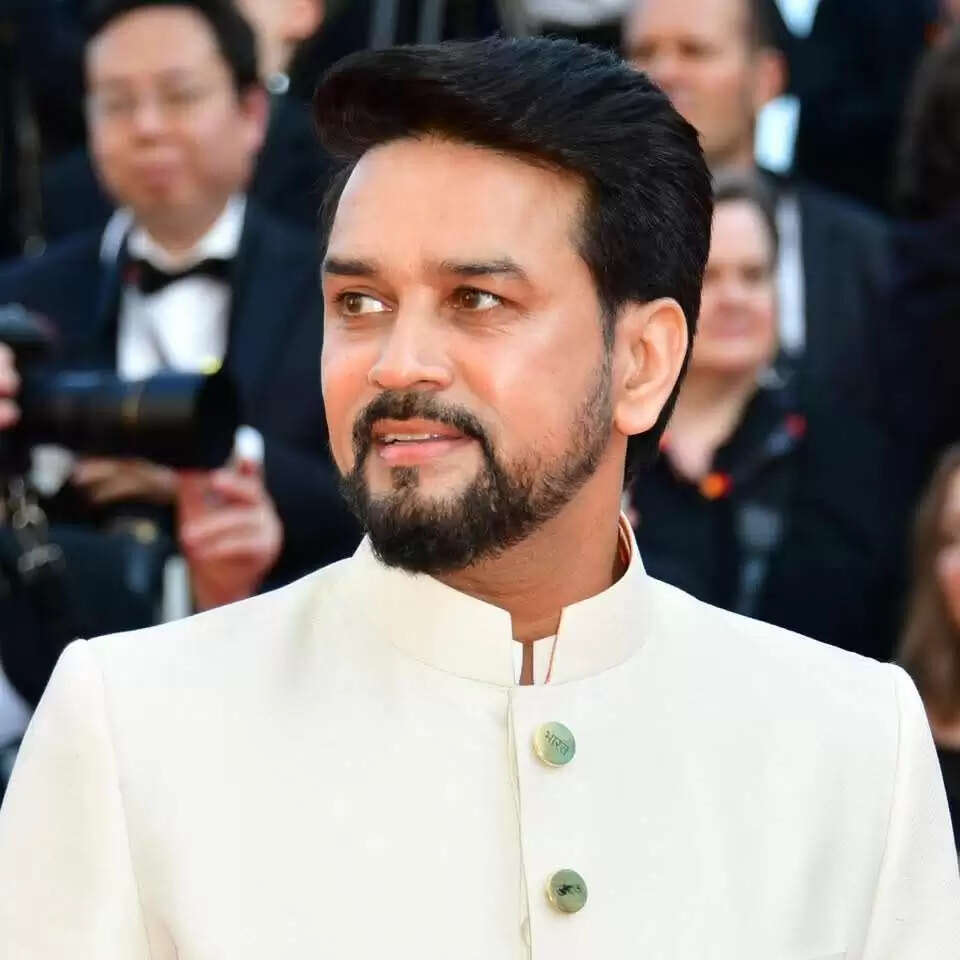 राहुल गांधी की भाषा राजनीतिक हताशा दर्शाती है: अनुराग ठाकुर
