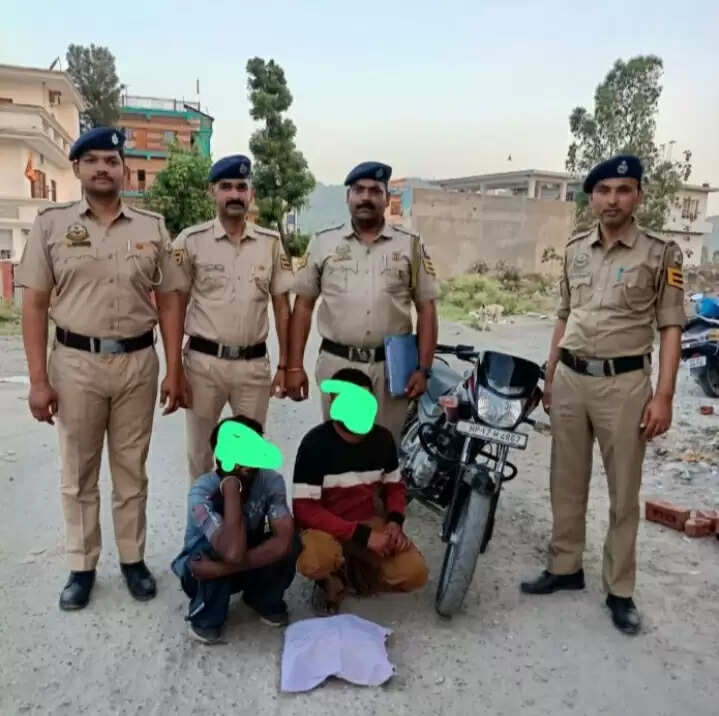 पोंटा में दाे व्यक्तियों से गांजा बरामद