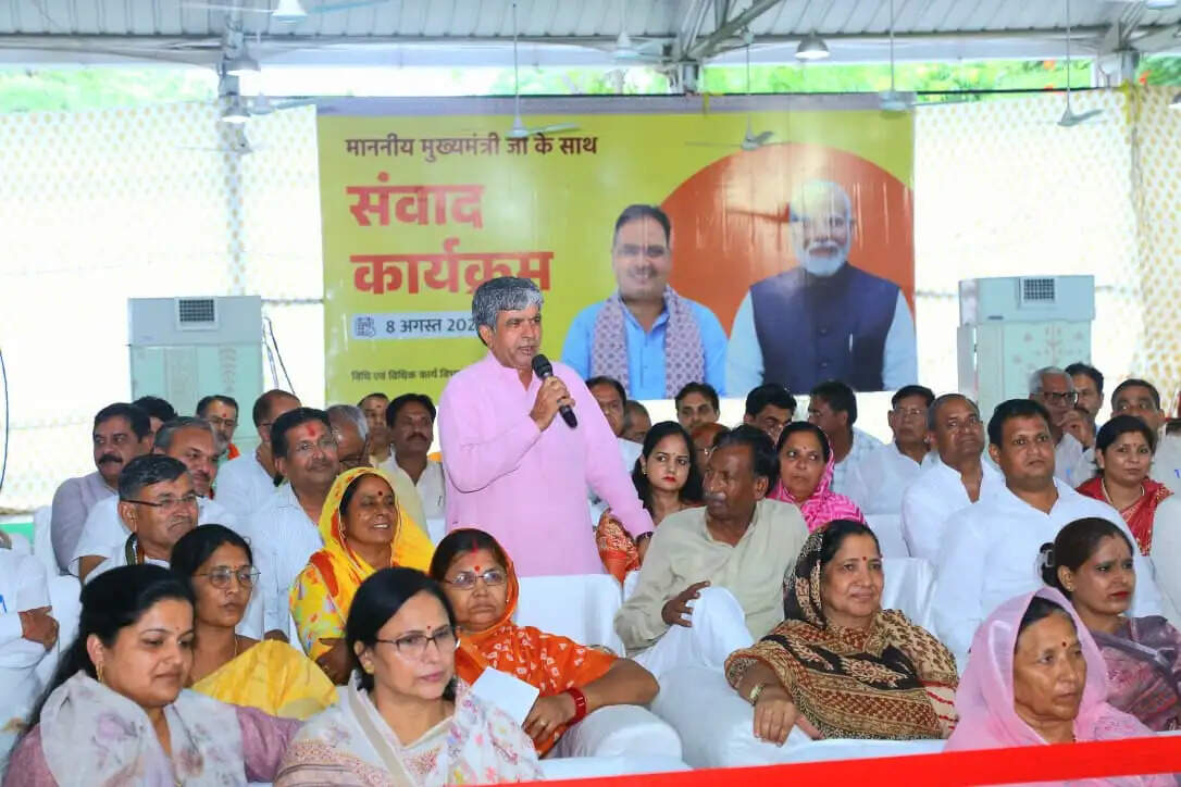 जन अभाव अभियोग समिति के सदस्य जनता और प्रशासन के बीच मजबूत सेतु : सीएम