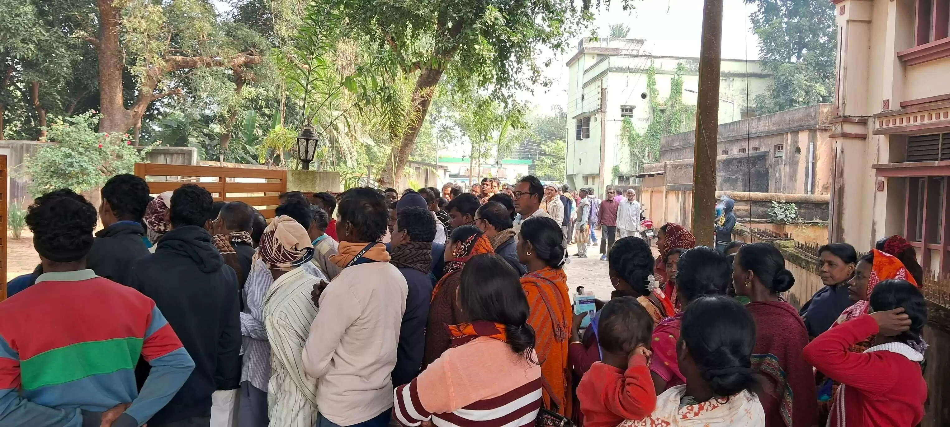 दलगत राजनीति हावी : लोक कलाकारों को सरकारी कार्यक्रमों में जगह पाने के लिए सामूहिक आवेदन बनी बाध्यता