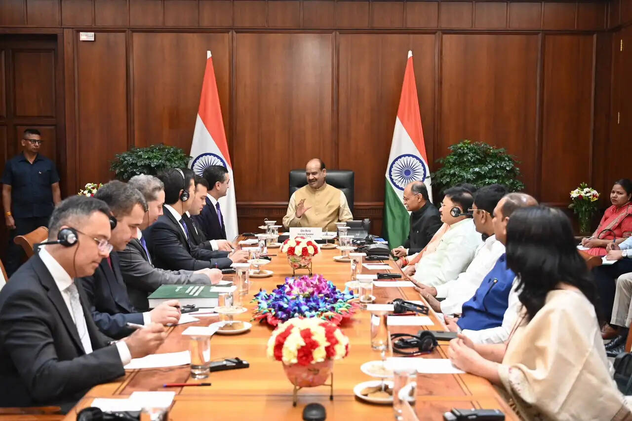 लोकसभा अध्यक्ष बिरला और उज़्बेकिस्तान के विदेश मंत्री सैदोव ने दोनों देशों के द्विपक्षीय संबंधों पर की चर्चा