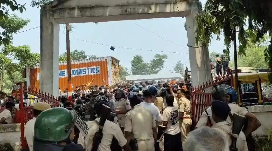 सुपौल के जदिया थाना हाजत में एक आरोपित की मौत, विरोध में लोगों ने किया हंगामा