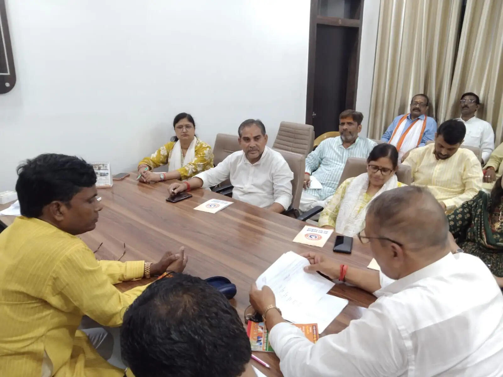 डिजिटल प्रशिक्षण अभियान को लेकर भाजपा पदाधिकारियों की बैठक, संत रविदास जयंती कार्यक्रमों की बनी रूपरेखा