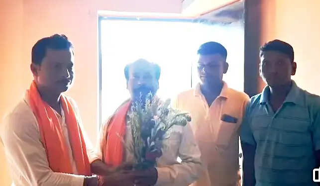 ३३ साल बाद गांव लौटे भाजपा कार्यकर्ता विमल बोड़ा, विधायक ने किया स्वागत