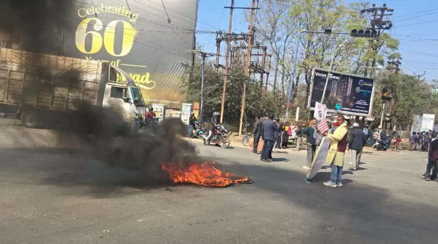 सोमा मुंडा की हत्या के विरोध में झारखंड बंद का व्यापक असर, रांची में भी जनजीवन प्रभावित