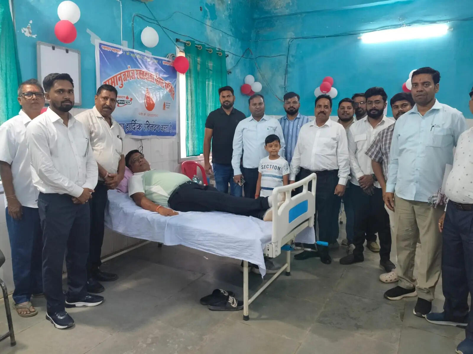 बलरामपुर : रक्तदान शिविर में युवाओं ने दिखाई संवेदनशीलता, 19 लोगों ने किया स्वैच्छिक रक्तदान