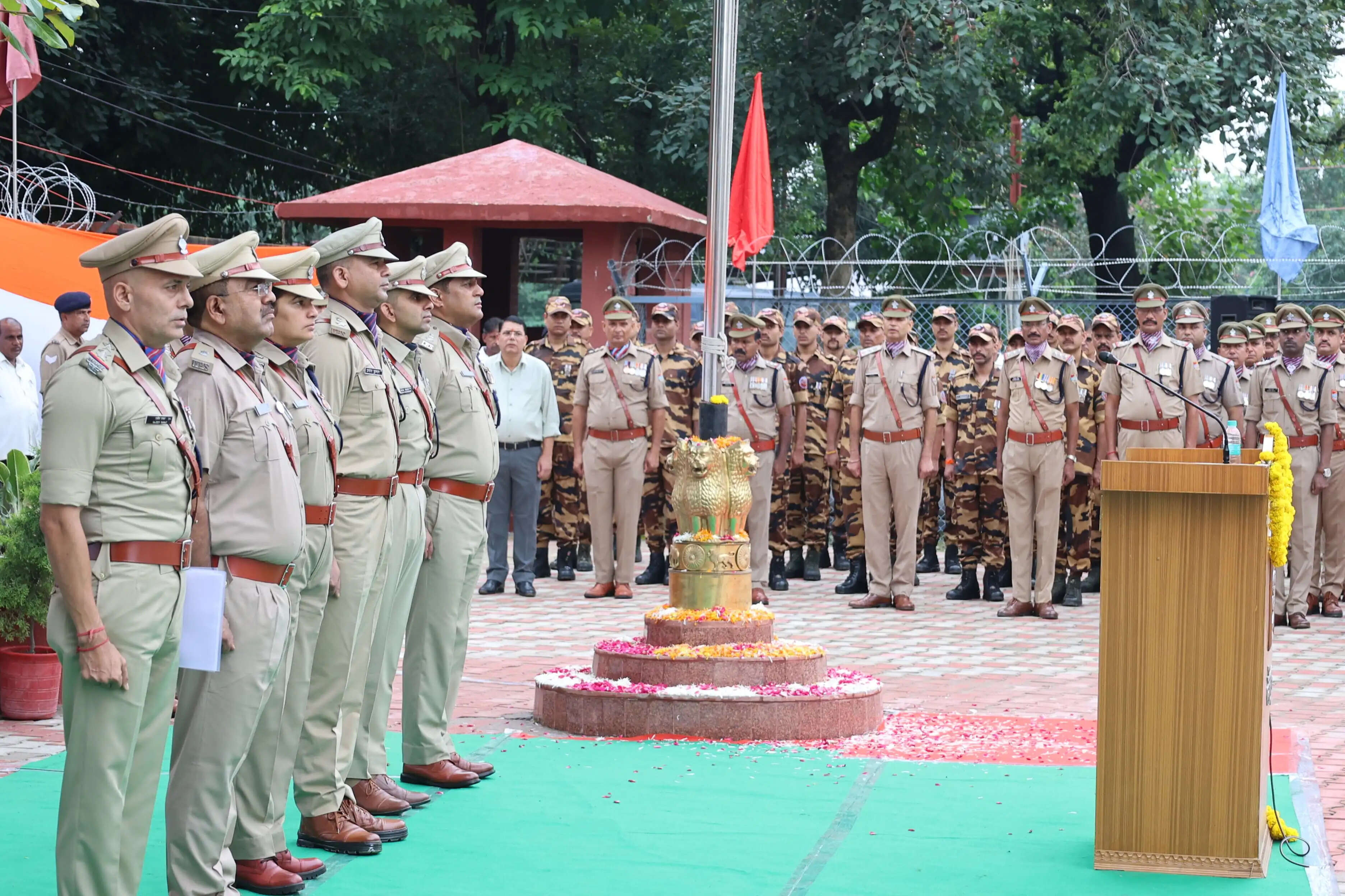 स्वतंत्रता दिवस पर सुशासन, विकसित उत्तराखण्ड और हिमालय संरक्षण का संकल्प लिया