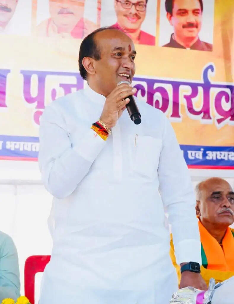 भोपाल मध्य विधानसभा में सियासी घमासान के संकेत,&nbsp;नगर निगम अध्यक्ष ने क्षेत्रीय विधायक पर बोला हमला