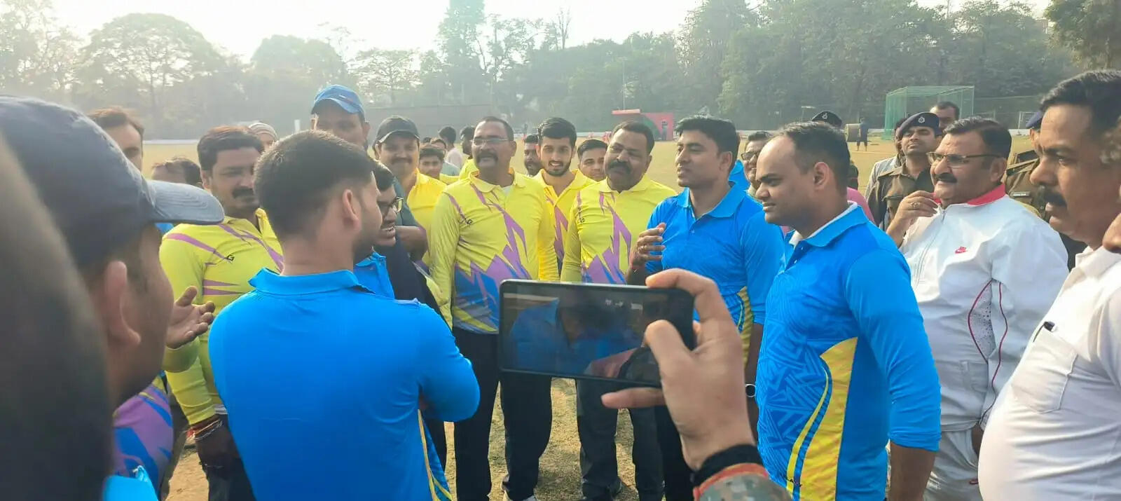 पुलिस सप्ताह को लेकर पुलिस बनाम मीडिया मैत्री क्रिकेट मैच का आयोजन