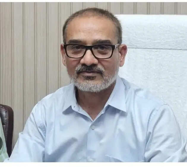 उप्र बोर्ड : 2027 की बोर्ड परीक्षाओं के लिए 20 जुलाई से शुरू होगी ऑनलाइन परीक्षा केंद्र निर्धारण की प्रक्रिया : भगवती सिंह
