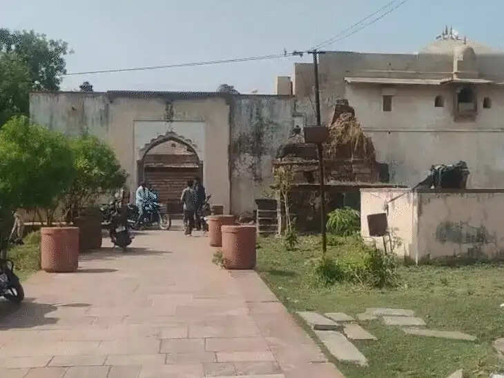 चन्द्रेसल मठ में महंत की हत्या, संत समाज में रोष