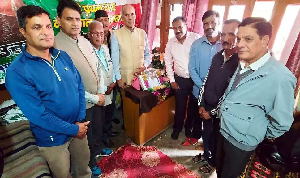 उक्रांद ने नरेंद्र सिंह रजवार को दी श्रद्धांजलि