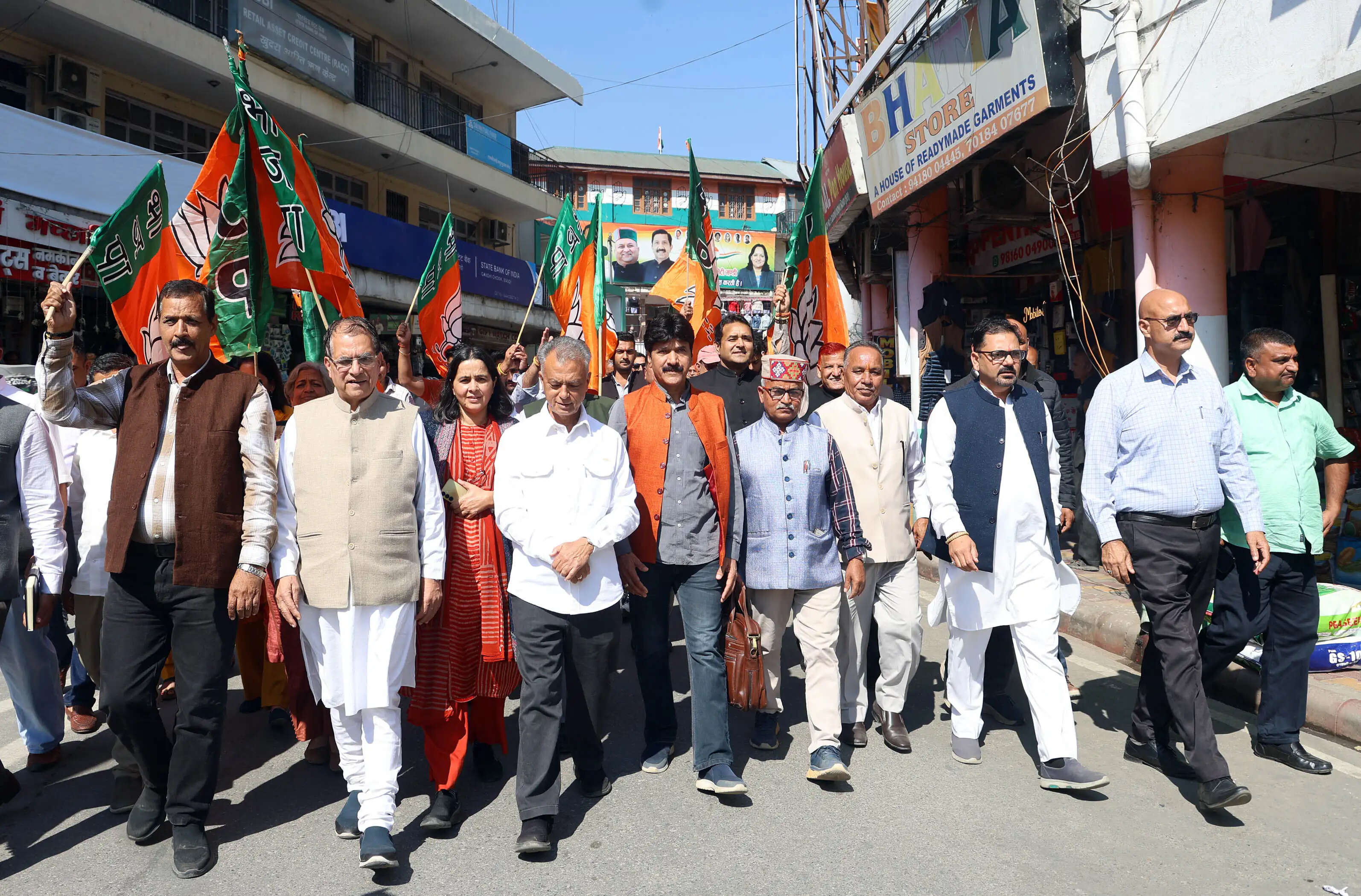 प्रधानमंत्री मोदी के दिवंगत पिता पर टिप्पणी कांग्रेस की गिरती राजनीतिक मर्यादा का प्रमाण: सुरेश भारद्वाज