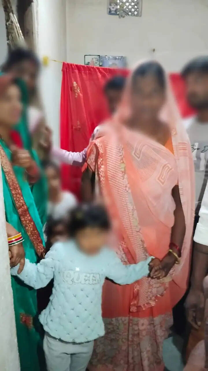 सागर: शादी समारोह से भटकी 4 साल की मासूम, डायल-112 की मुस्तैदी से चंद घंटों में लौटी खुशियाँ