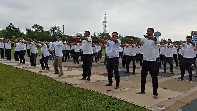 सिलीगुड़ी में&nbsp;रैफ&nbsp;का योग शिविर और जागरूकता रैली आयोजित
