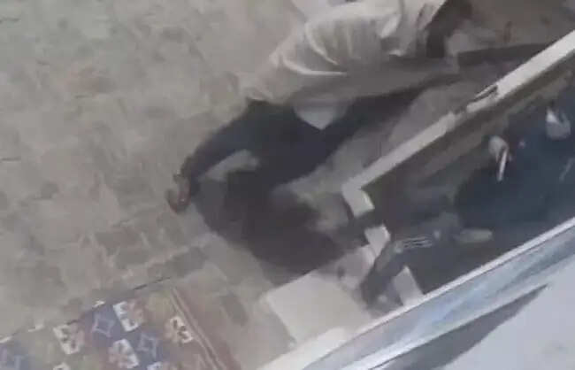 नारनौल में पिस्टल के बल पर पेट्रोल पंप पर लूट