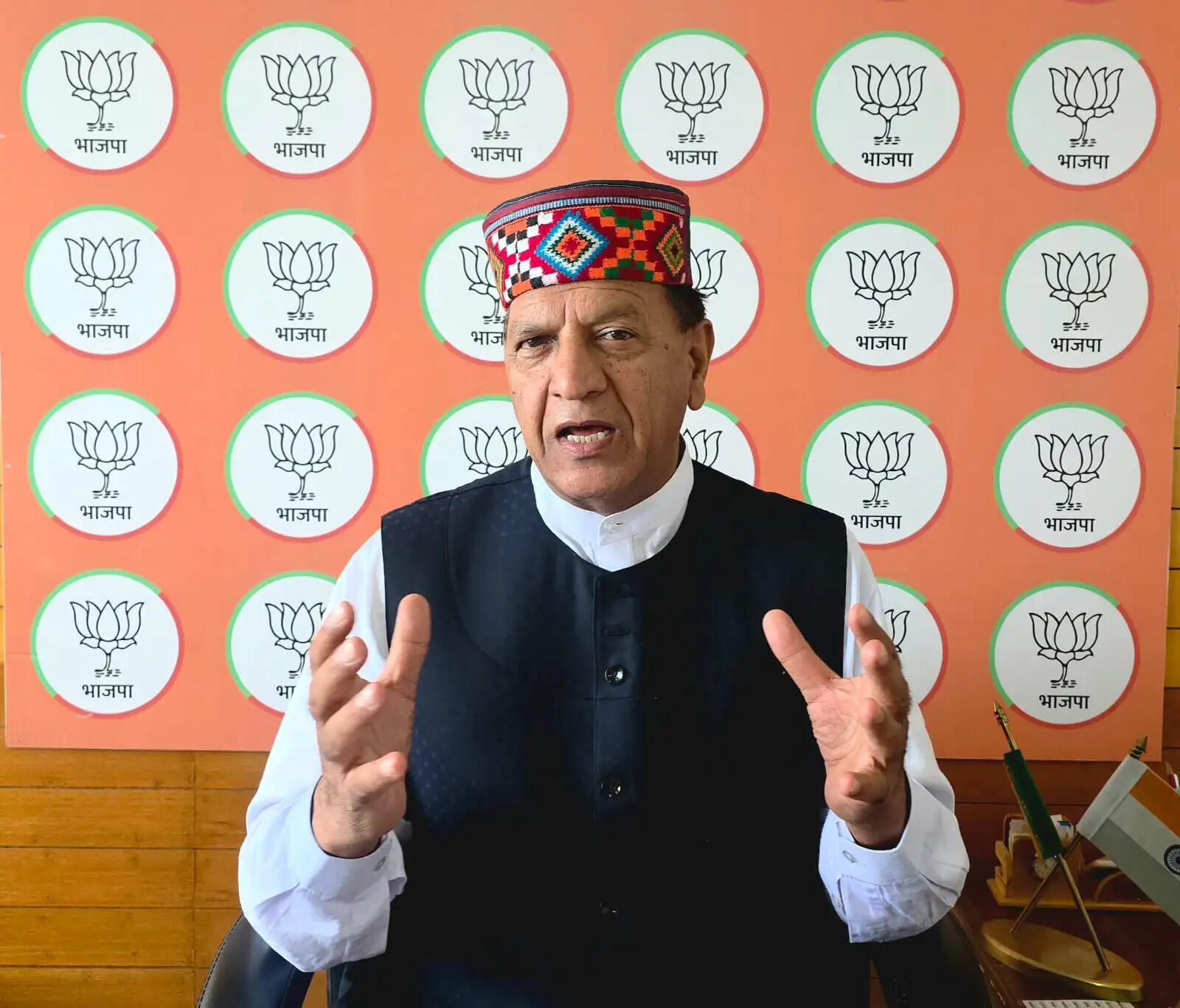 सेवानिवृत्त कर्मचारियों को अधिकारों के लिए सड़कों पर उतरना पड़ रहा : राजीव बिंदल