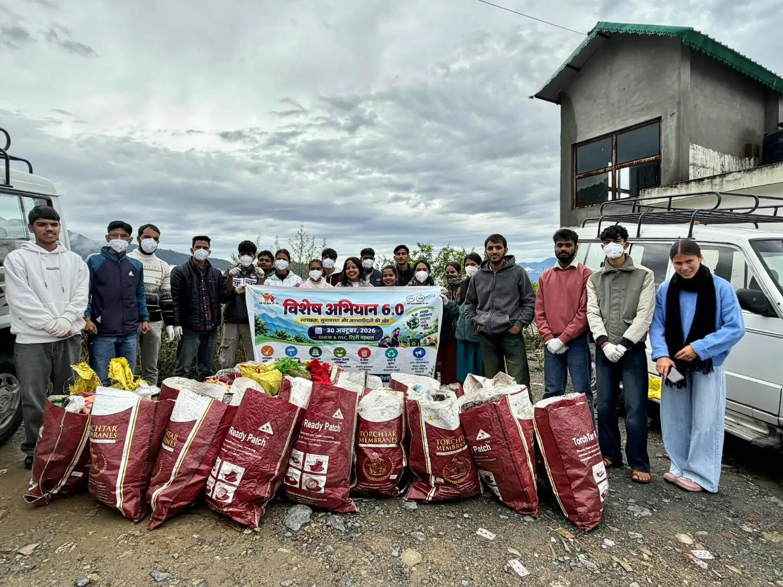 बौराड़ी के सांई चौक और टैक्सी स्टैंड में चलाया वृहद सफाई अभियान