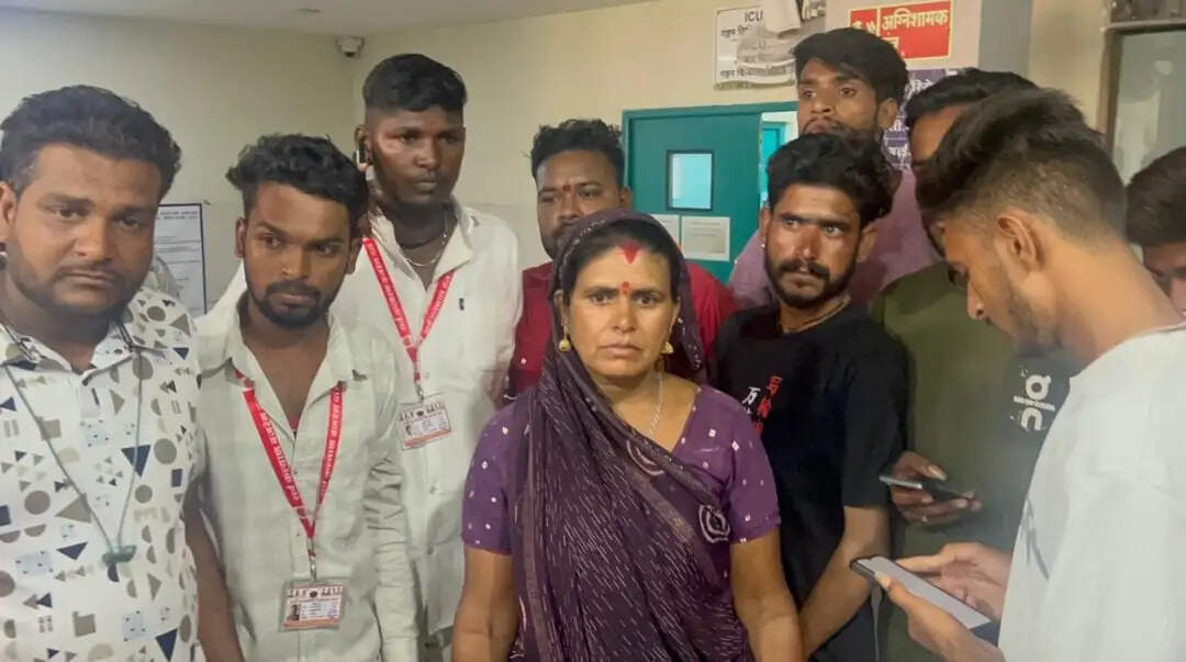 उज्जैन में अस्पताल प्रबंधन पर परिजनों ने लगाया बच्चा बदलने का आरोप