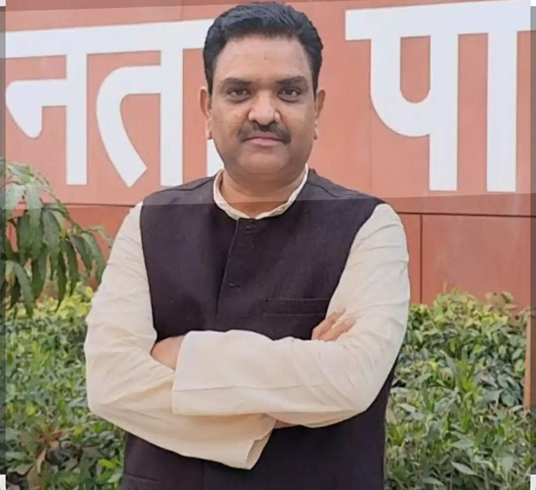 कन्नौज:- सिटी स्टेशन के किनारे रोड बनाने के लिए मंत्री ने डीआरएम को लिखा पत्र