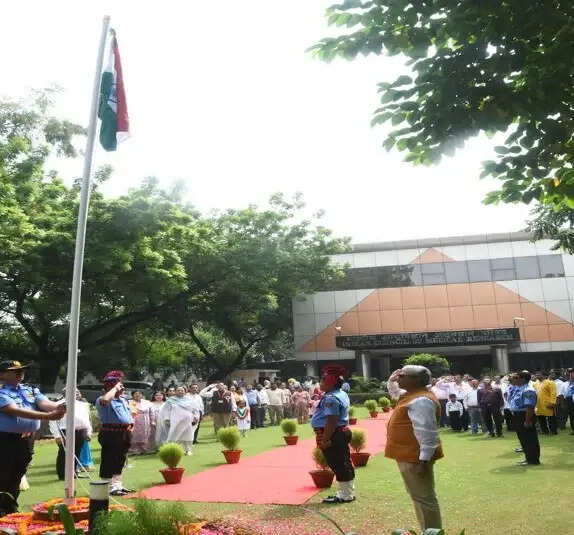 स्वतंत्रता दिवस पर आईसीएमआर ने स्वास्थ्य अनुसंधान और चिकित्सा नवाचार को बढ़ावा देने का संकल्प दोहराया
