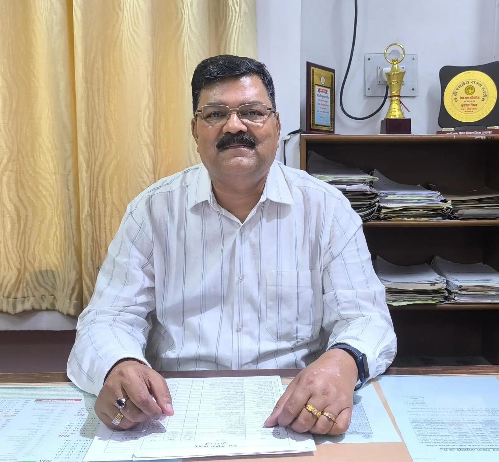 अनूपपुर: जन्म-मृत्यु प्रमाण पत्र का समय से पंजीयन की अनुमति न देने पर 6 अधिकारियों पर लगा जुर्माना