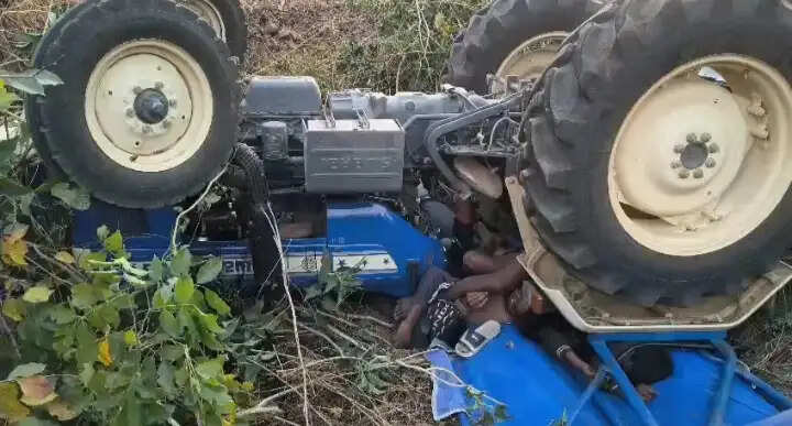 मप्र के अनूपपुर में ट्रैक्टर पलटने से 4 दोस्तों की मौत, गांव में पसरा मातम