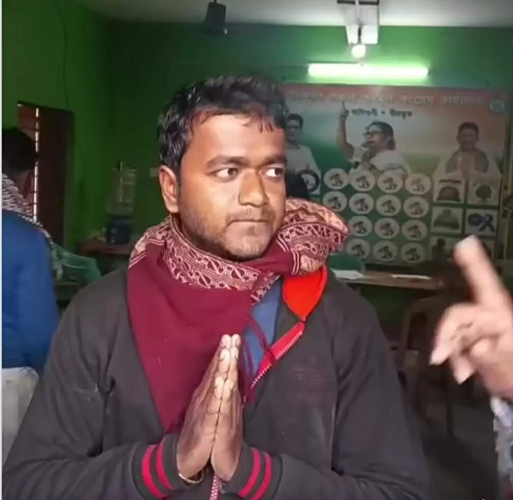 आरएसएस से जुड़ाव के चलते युवक के साथ बदसलूकी का वीडियो वायरल