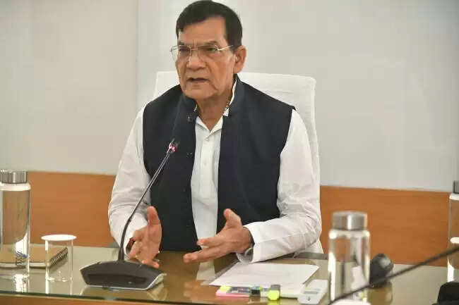 विश्व धरोहर दिवस पर बाेले मंत्री ए.के. शर्मा- पेड़-पौधे मानव जीवन के आधार हैं, यही हमें प्रदान करते हैं शुद्ध ऑक्सीजन