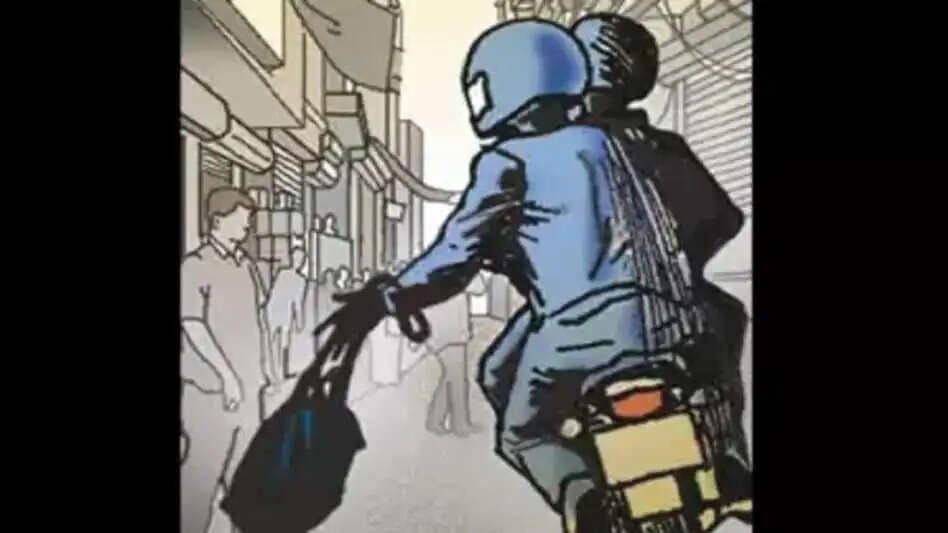 महिला सहित दो लोगों के साथ लूटपाट