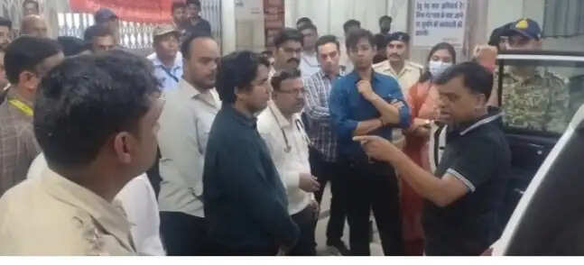 रीवा कलेक्टर की फटकार से नाराज मेडिकल टीचर एसोसिएशन, डॉक्टरों ने जताया विरोध