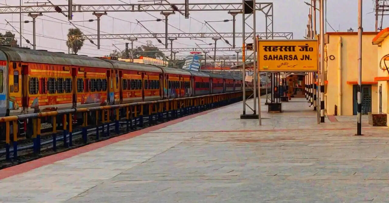 ट्रेन के सीट पर बैठने को लेकर दो पक्ष में मारपीट, इलाज के दौरान जख्मी की मौत