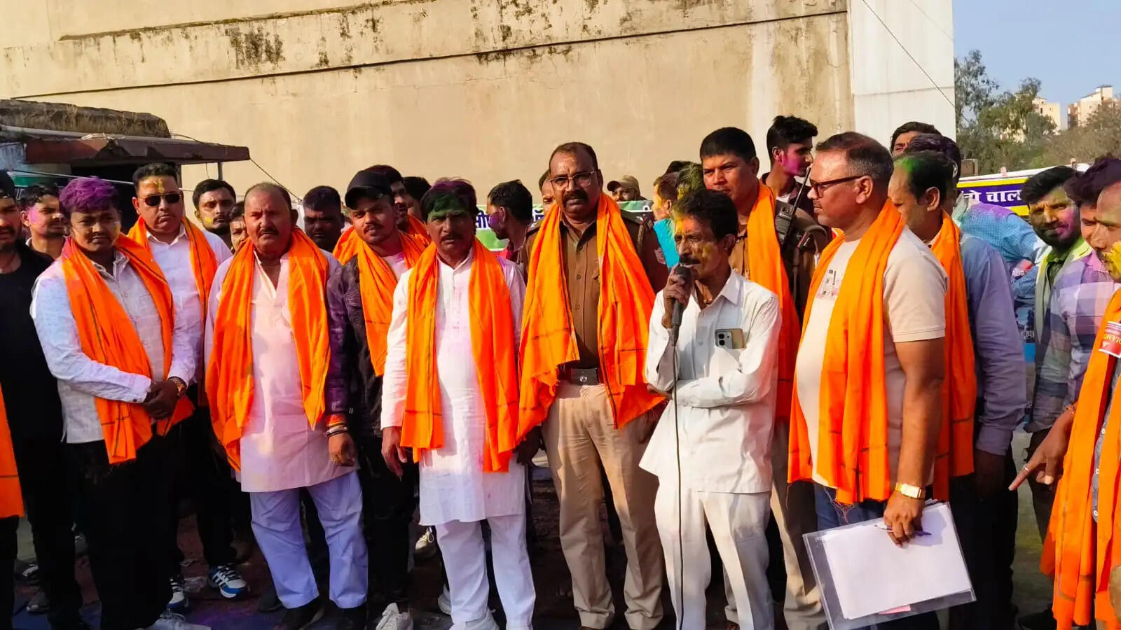 ऑटो चालकाें ने धूमधाम से मनाया होली मिलन समारोह