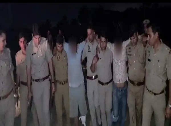 बुलंदशहर : तीहरे हत्याकांड में फरार चल रहे दो इनामी बदमाश मुठभेड़ में गिरफ्तार